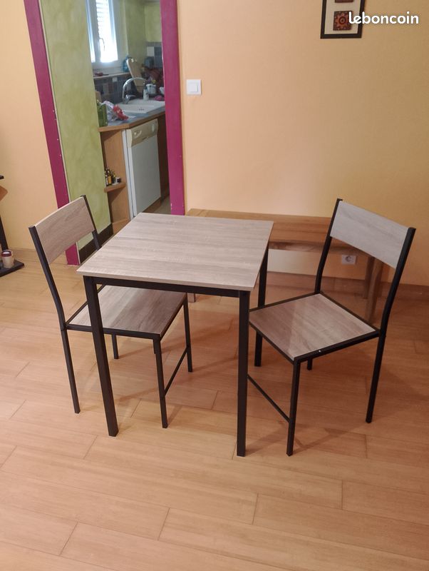 Set table et deux chaises a monter (image 1)