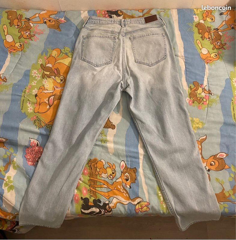Jean boyfriend troué hollister (image 1)