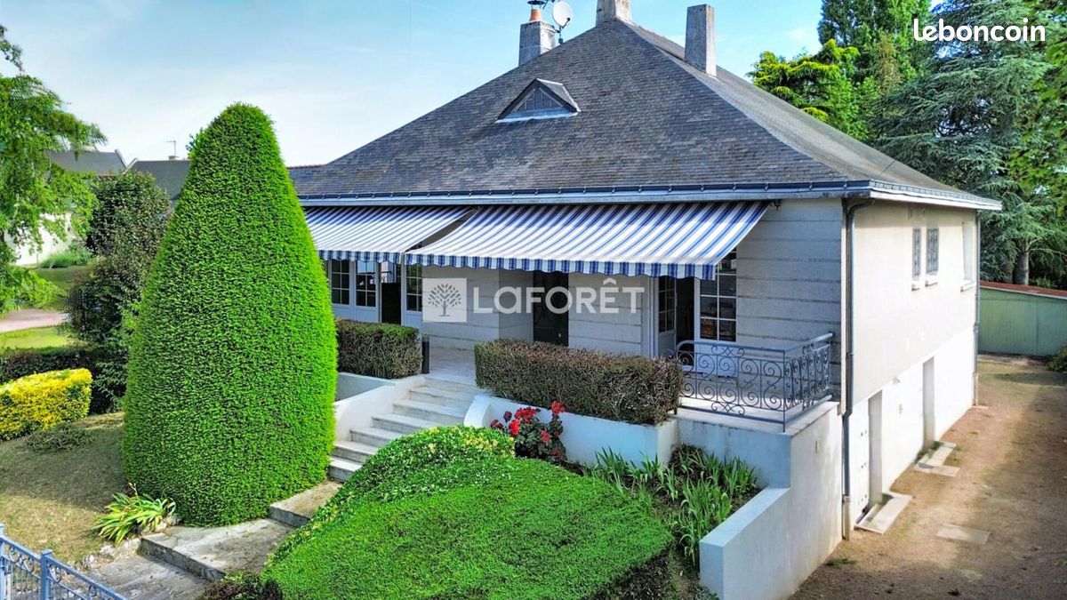 Maison 7 pièces 229 m² · à Doué-en-Anjou · 229 m² · 308 200 €