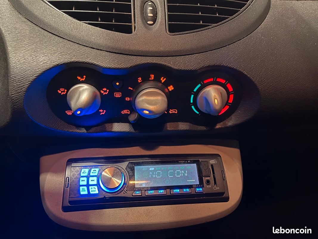 RENAULT TWINGO II 1.2 LEV 16v 75 eco2 Access Euro 5 (image 20)
