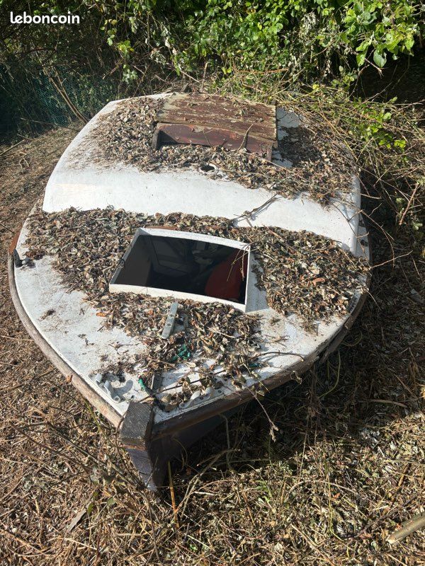 Bateau en fibre à donner (image 2)