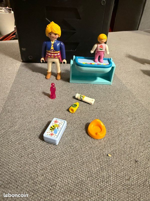 Playmobil 70418 maman bebe. Table à langer (image 1)