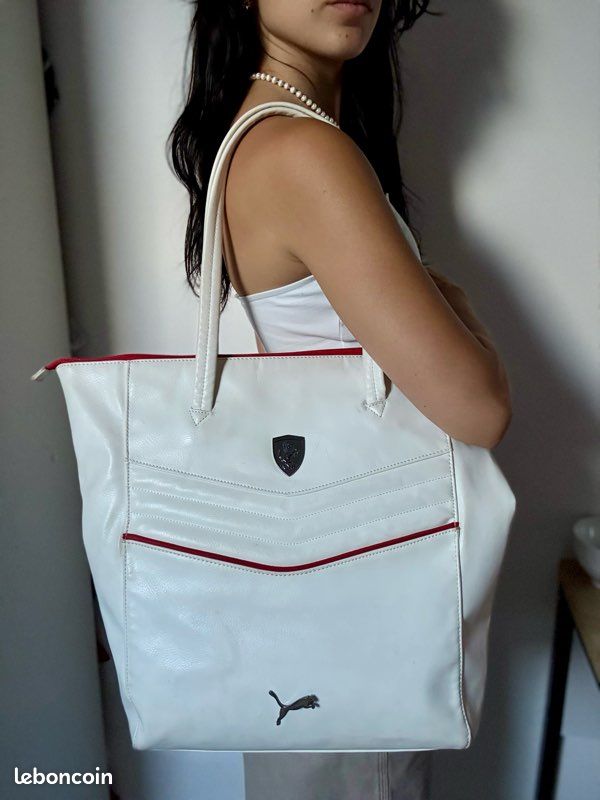Sac à main vintage Puma x Ferrari – modèle rare introuvable