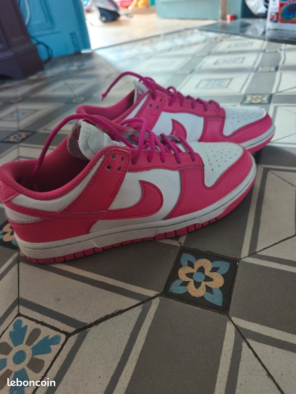 Nike Dunk low (image 1)