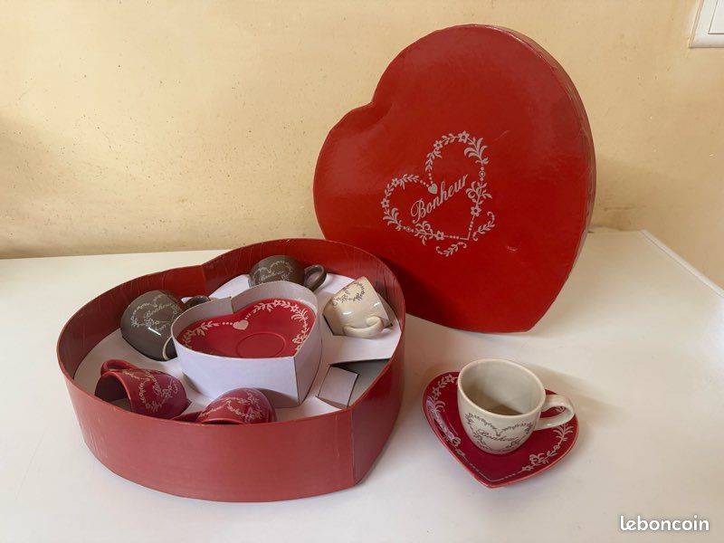 Service à Café Méo - 2 Tasses Et Soucoupes - Décoration Rétro - Occasion