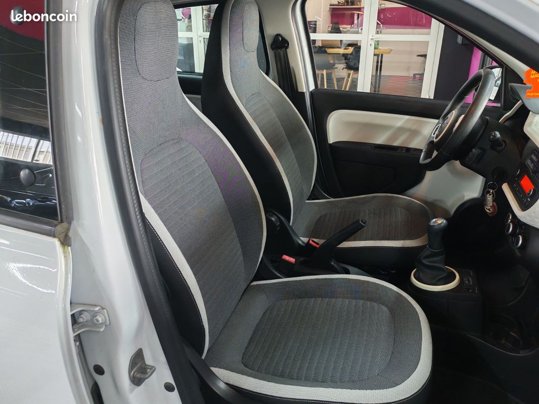 RENAULT TWINGO III 1.0 SCe 70 eco2 Stop Start Zen (image 16)