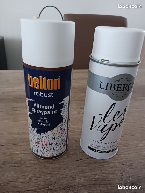 LOT 2 BOMBES NEUVES DE PEINTURE BLANC SATINE 400 ml (image 1)
