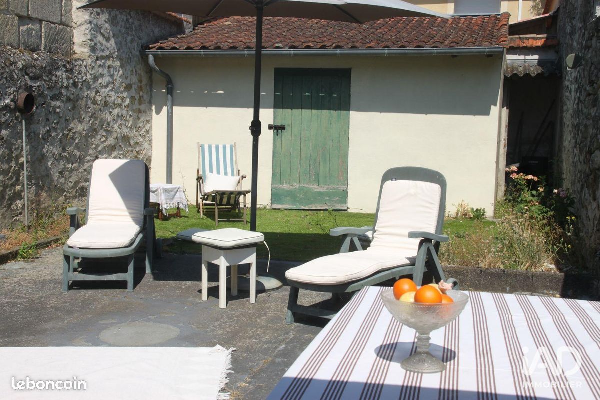 Maison 4 pièces 128 m² · à Sauveterre-de-Guyenne · 128 m² · 162 000 €