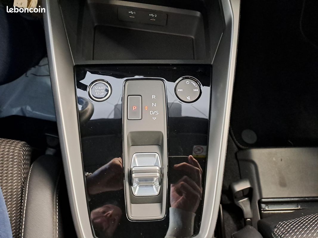 AUDI A3 Sportback 35 TFSI Mild Hybrid 150 S tronic 7 S Line (image 34)
