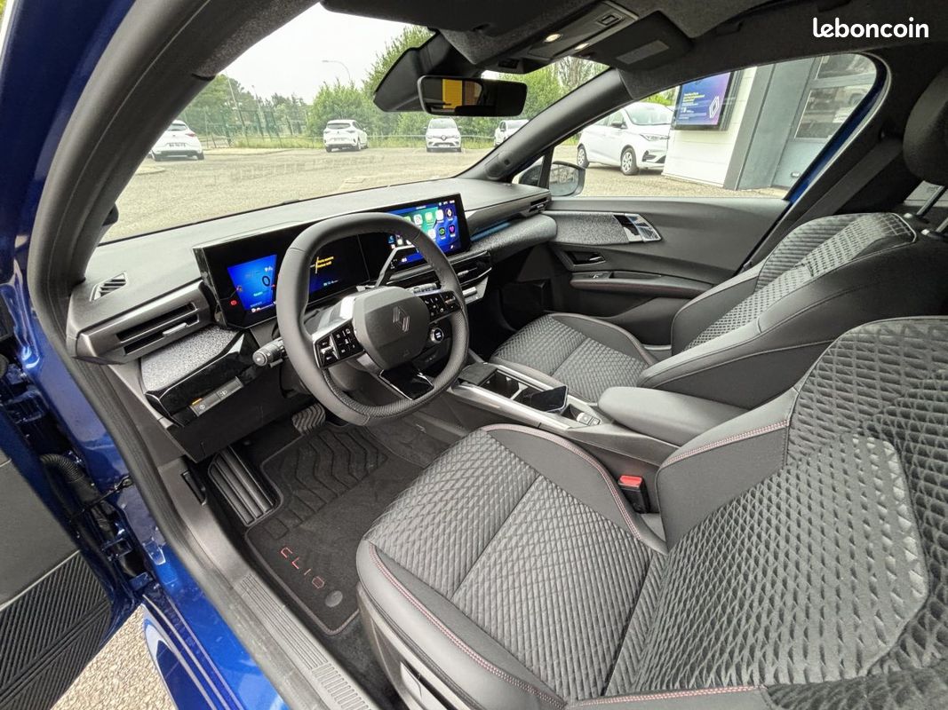 Renault Clio (6) techno full hybrid E-Tech 160 ch (image 14)