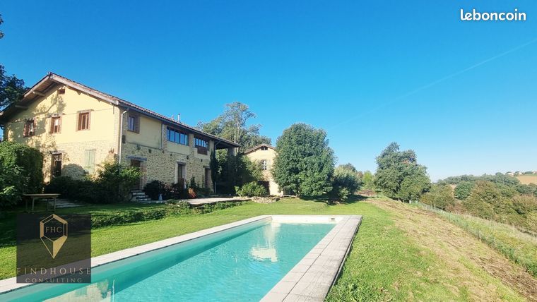 Maison 8 pièces 427 m²