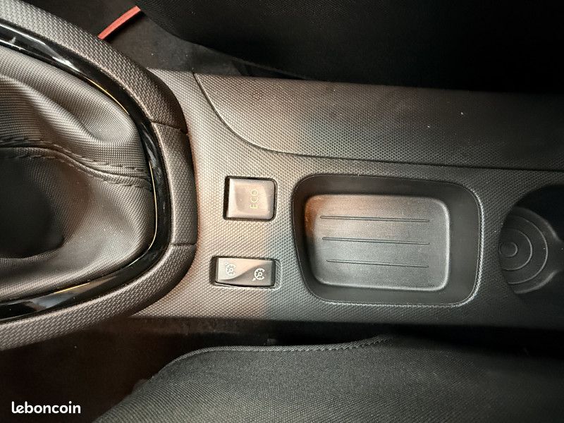 Renault CLIO IV 0.9 TCE 90CH ENERGY GRAPHITE ECO² (image 9)