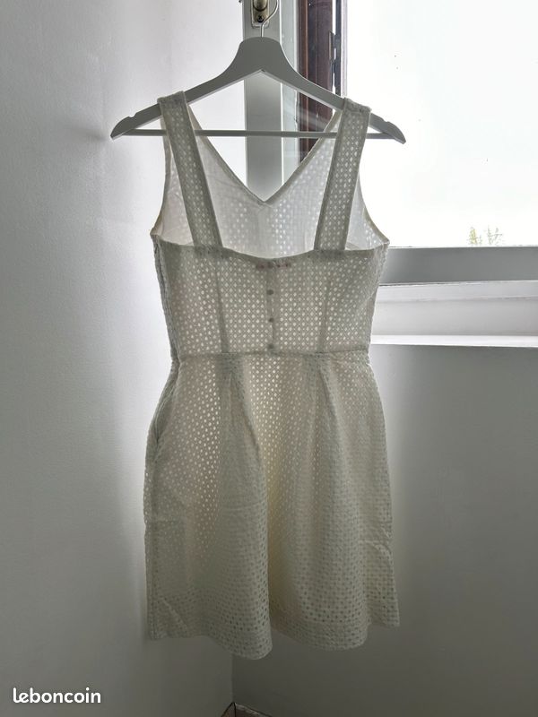 Robe blanche taille 34 (image 2)
