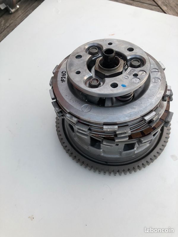 Embrayage complet Triumph 660 Trident (image 2)