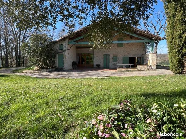 Maison 9 pièces 221 m²