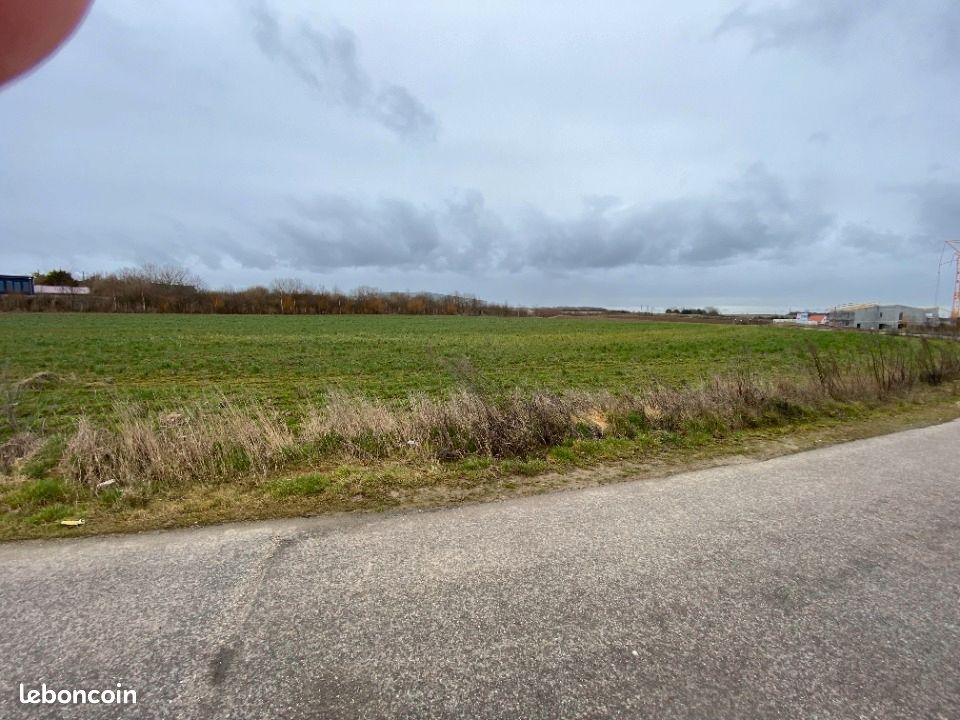 Terrain 570 m² Wimille · 121 017 €