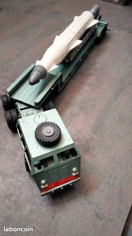 Camion Militaire France Jouet FJ Pacific Avec Grue Et Crochet Rouge, échelle 1:43, Occasion