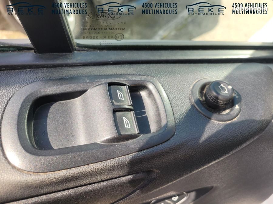 Ford Transit Custom Fourgon 13990 HT 2.0 TDCI 130 L2H1 LIMITED (image 13)