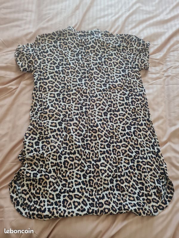 Robe (image 2)