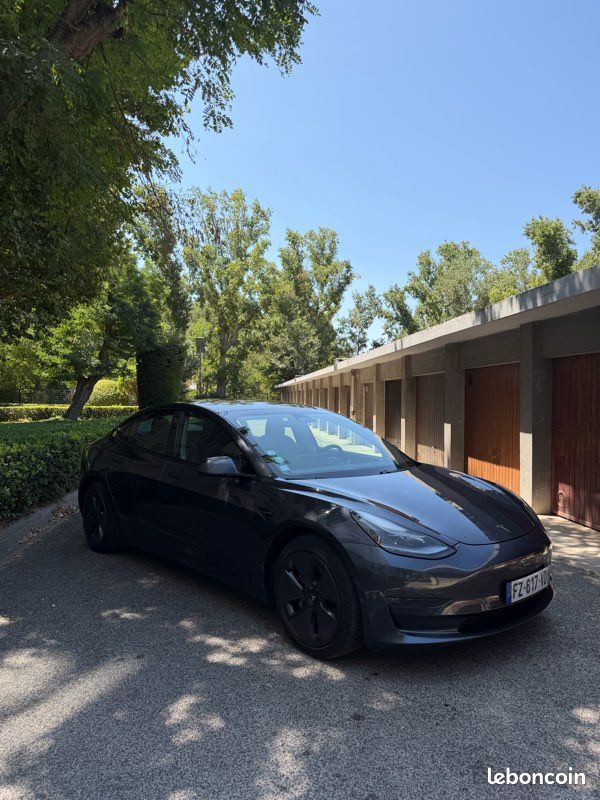 🏎️ Tesla Model 3 Grande autonomie Long range AWD Phase 2 – Autopilote – TVA✅– 2021 – Très bon état (image 1)