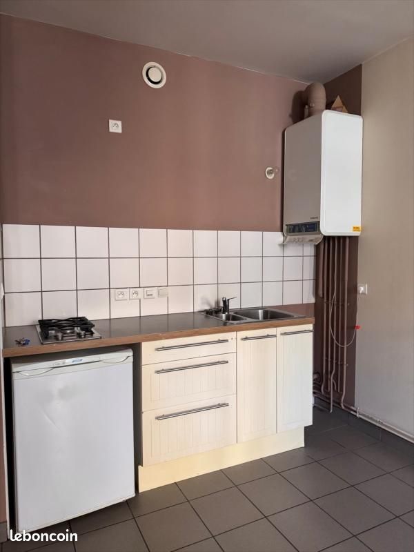 Appartement 1 pièce 25 m² · à Riom · 25 m² · 368 €/mois