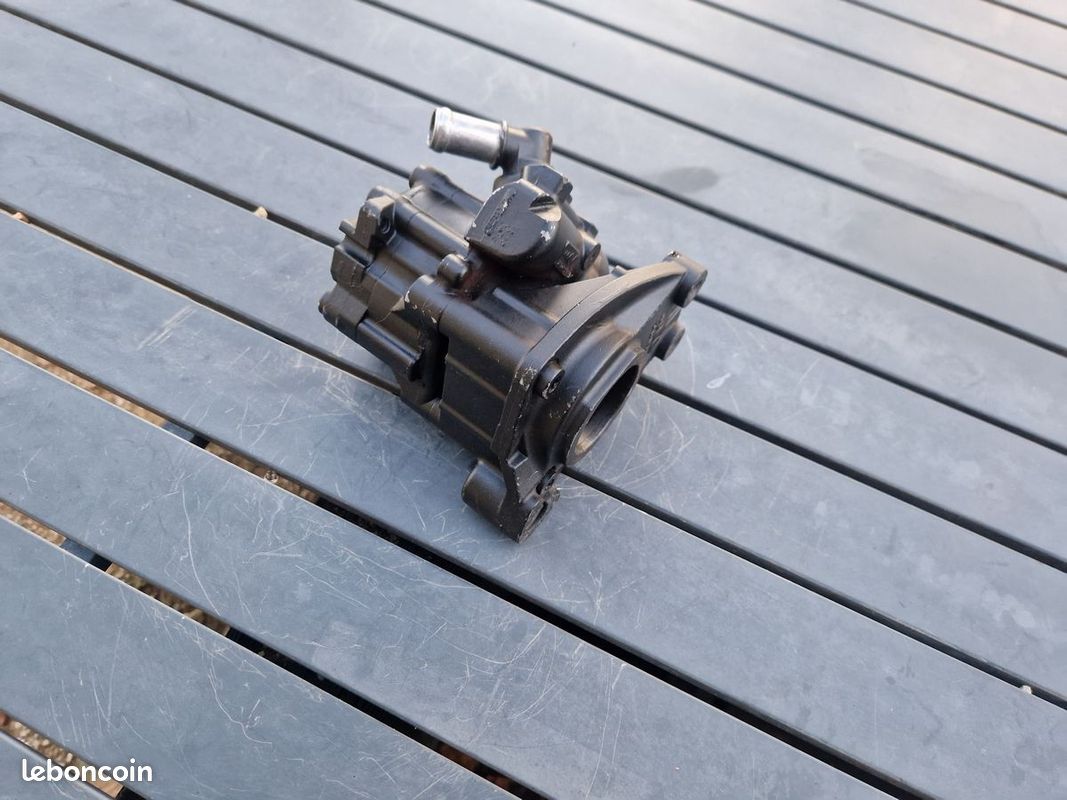 Pompe de Direction Assistée Audi S6 C6 5.2 V10 (image 3)