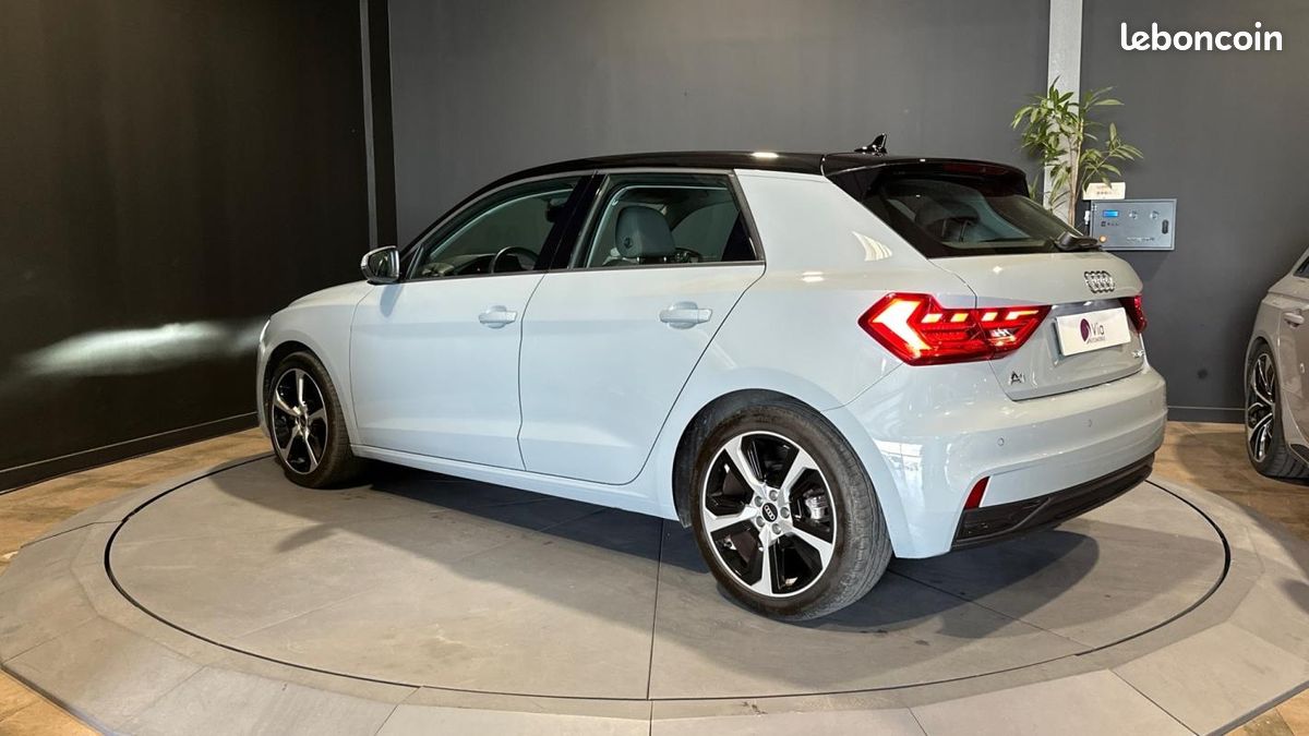 Audi A1 sportback 30 TFSI 110 S tronic 7 Advanced Gris Fleche (image 8)