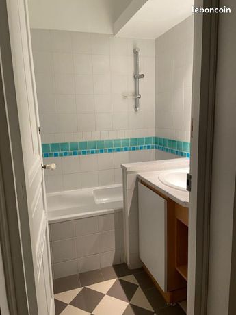 Appartement a louer paris-16e-arrondissement - 4 pièce(s) - 95 m2 - Surfyn