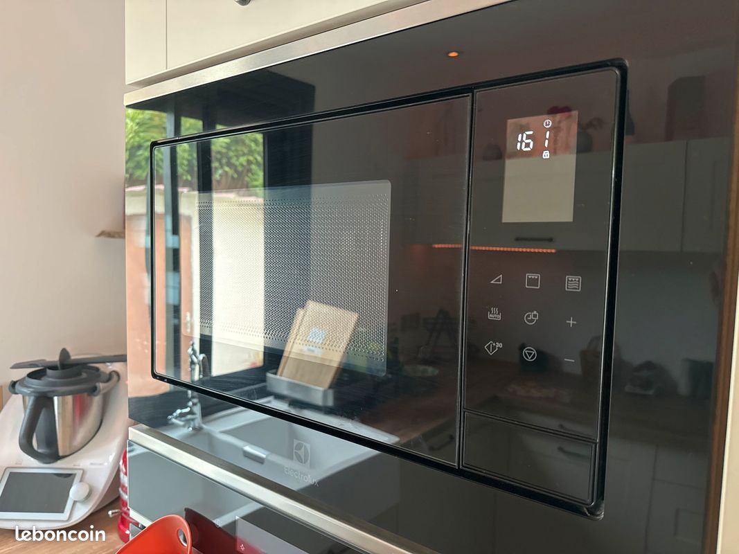 Micro-onde Electrolux (image 1)
