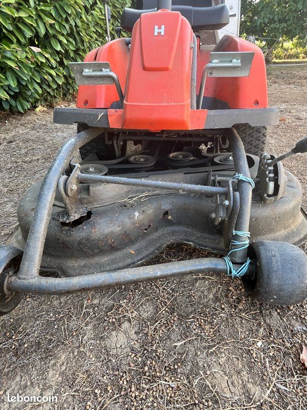 Vend tracteur tondeuse autoportée Husqvarna R111b5 (image 8)