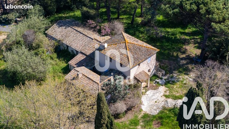 Maison 6 pièces 213 m²