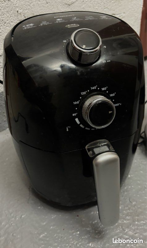 Air fryer (image 1)