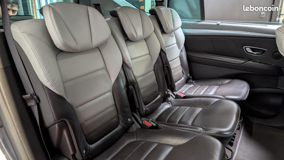 RENAULT ESPACE 1.6 DCI 160CH INITIALE PARIS BVA / CARPLAY / SIEGES MASSANT / 4 CONTROL / VOLANT CHAUFFANt (image 23)