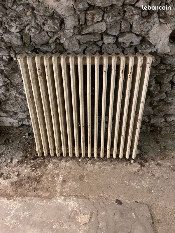 Radiateur en fonte vintage (image 1)