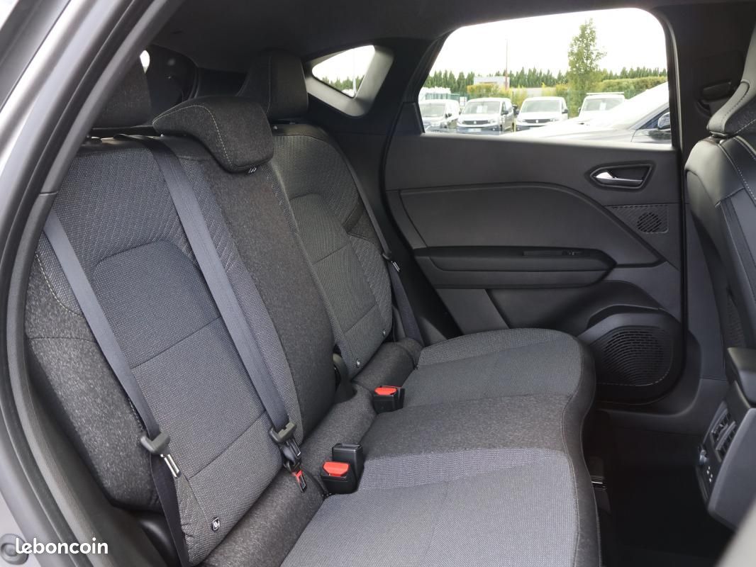 Renault Captur E-Tech full hybrid 145 ch Techno (image 10)