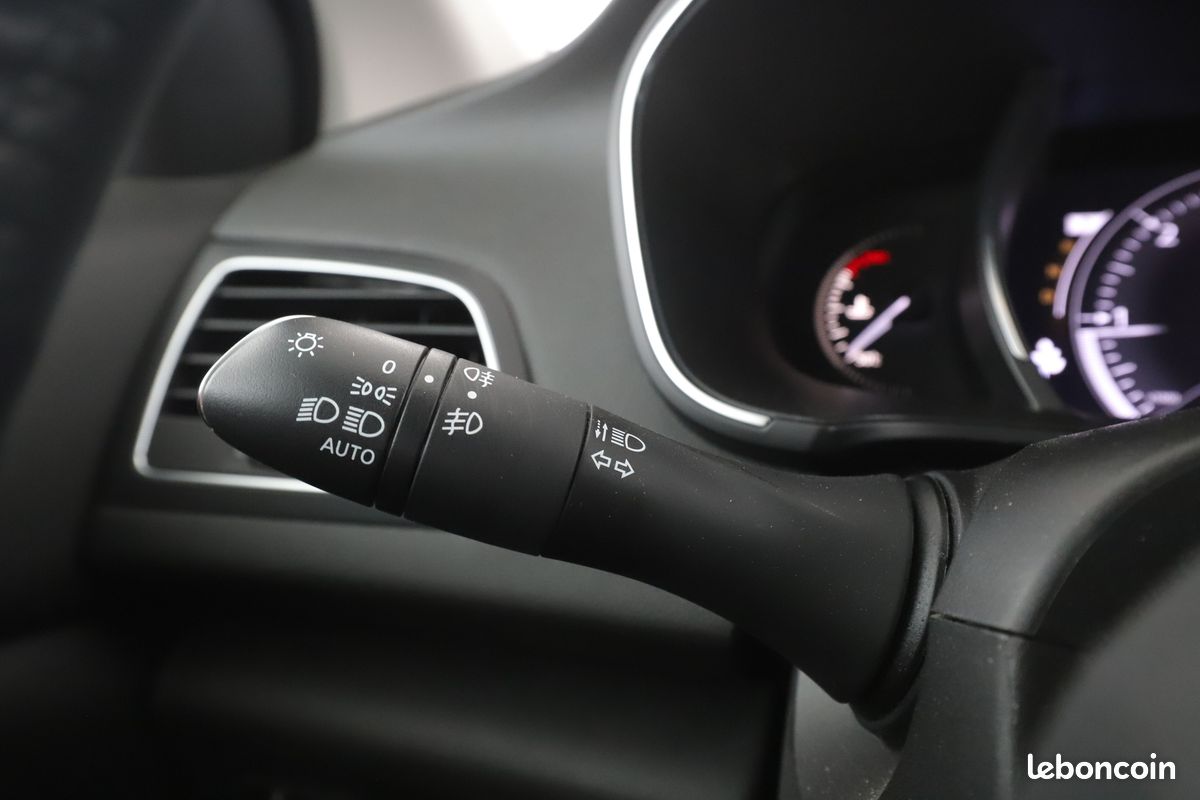 Renault Mégane 1.5 dCi Blue Business EDC 115 ch (image 26)