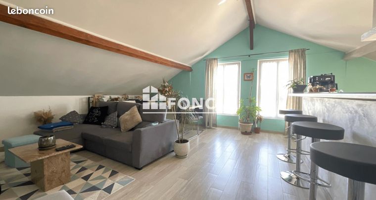 https://img.leboncoin.fr/api/v1/lbcpb1/images/d7/c3/30/d7c33004caa04baad650b77932d2441577f676ad.jpg?rule=ad-image