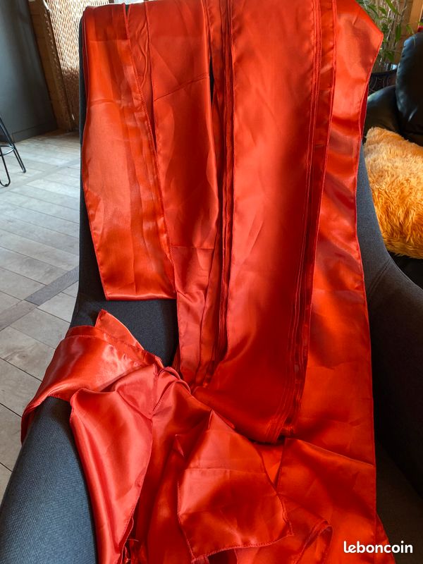 44 Bandes de satin rouge orangé 2,70 mètres par 14 cm de large (image 3)