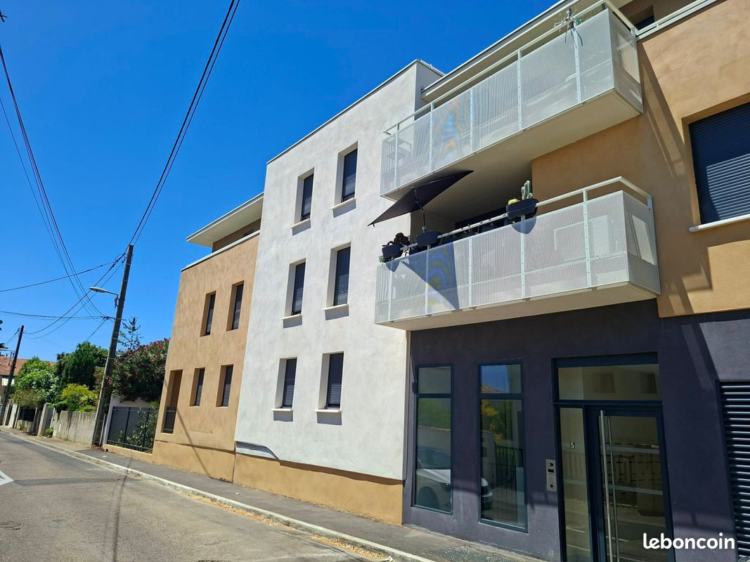 Appartement 1 pièce 24 m² · à Nîmes · 24 m² · 594 €