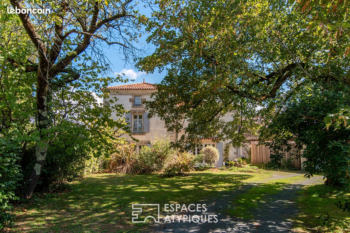 Maison 9 pièces 221 m² · à Foussais-Payré · 221 m² · 349 000 €