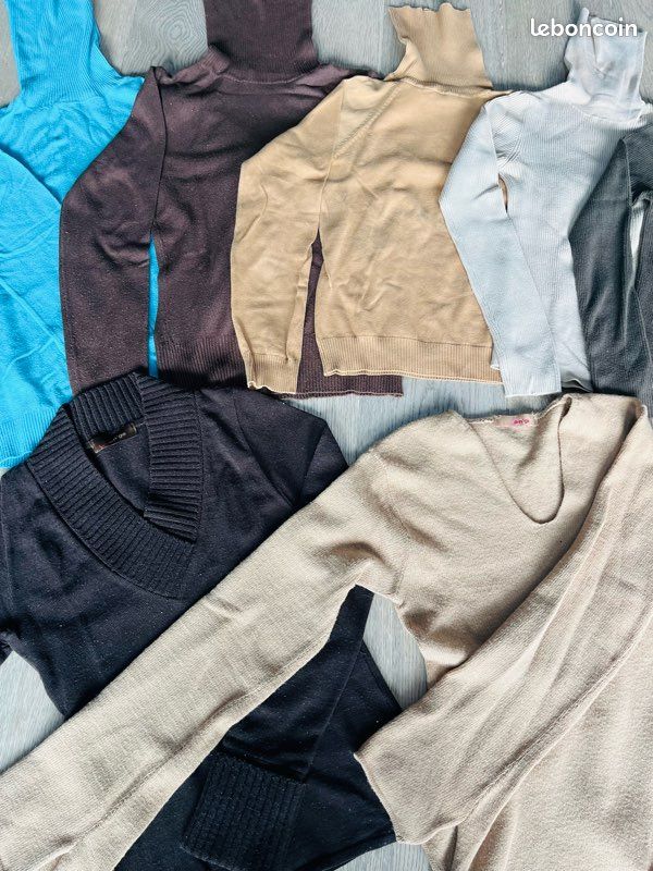 Lot 8 pulls femme S-M diverses marques (image 1)