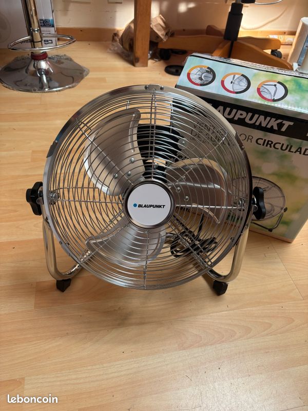 Ventilateur au sol Blaupunkt, 30 cm, en métal, de très bonne qualité. Peut être utilisé au sol ou posé sur une table si nécessaire. Article neuf, déballé et assemblé. Situé à Callac (22160) (image 1)