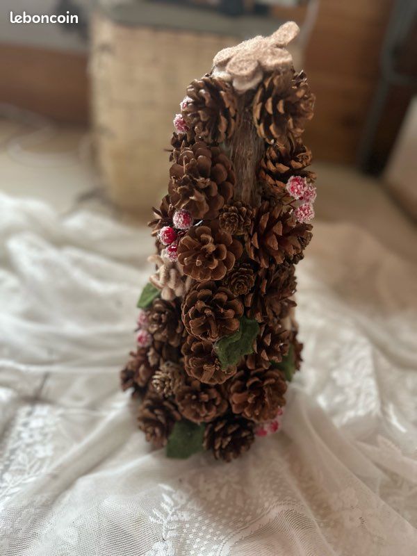 Décoration de Noël - Sapin en pomme de pin (image 5)