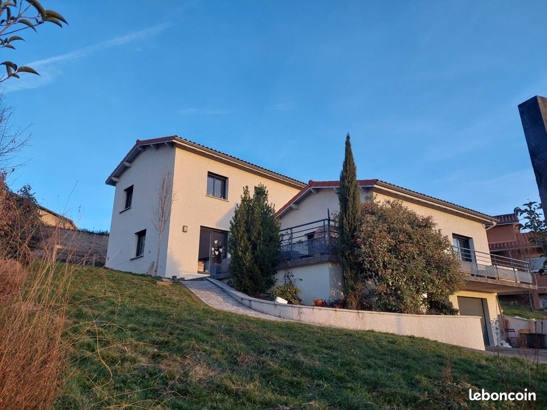 Maison 6 pièces 150 m² · à Pomeys · 150 m² · 375 000 €