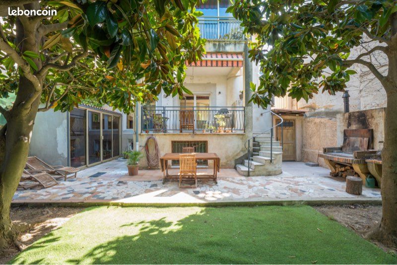 Maison 6 pièces 227 m² · à Marseille · 227 m² · 890 000 €