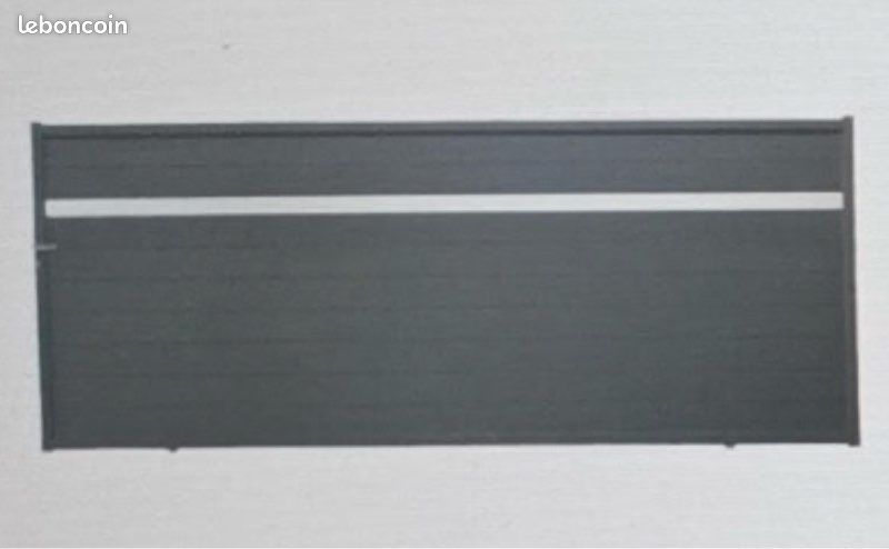 Portail coulissant gris 7016 (image 1)