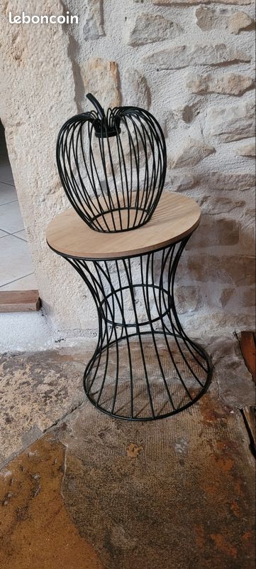 Tabouret ferré forge (image 1)