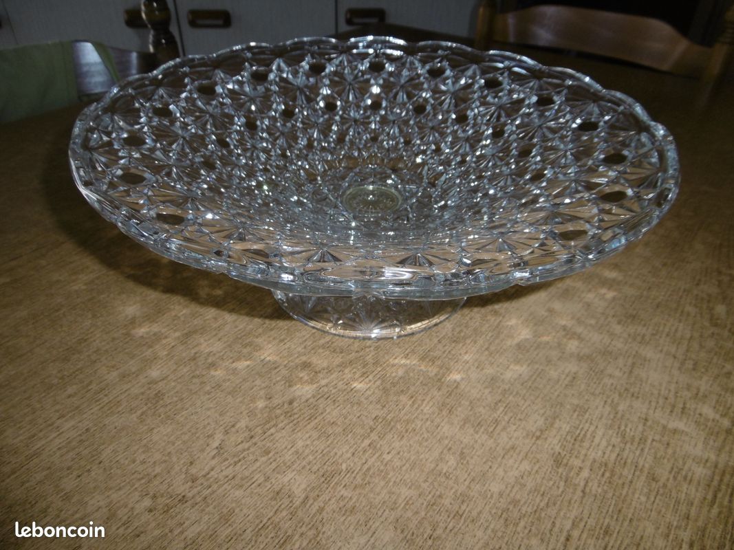 Coupe à fruits sur pied neuve en verre (image 2)