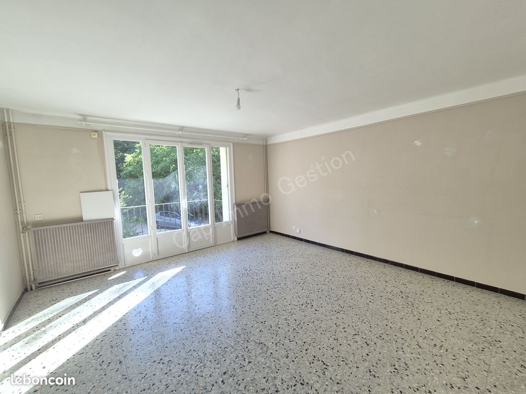 Appartement 4 pièces 89 m² · à Apt · 89 m² · 850 €/mois
