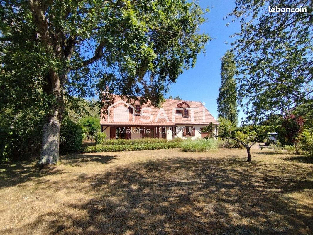 Maison 7 pièces 158 m² · à Châtillon-Coligny · 158 m² · 215 000 €